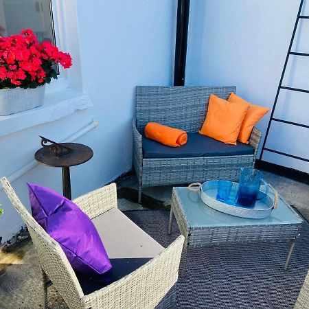 Funky Cozy Cottage With Outside Space Eastbourne Eksteriør billede