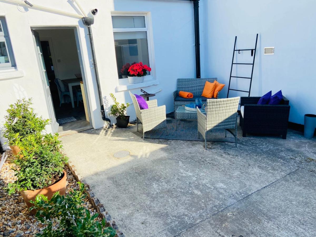 Funky Cozy Cottage With Outside Space Eastbourne Eksteriør billede