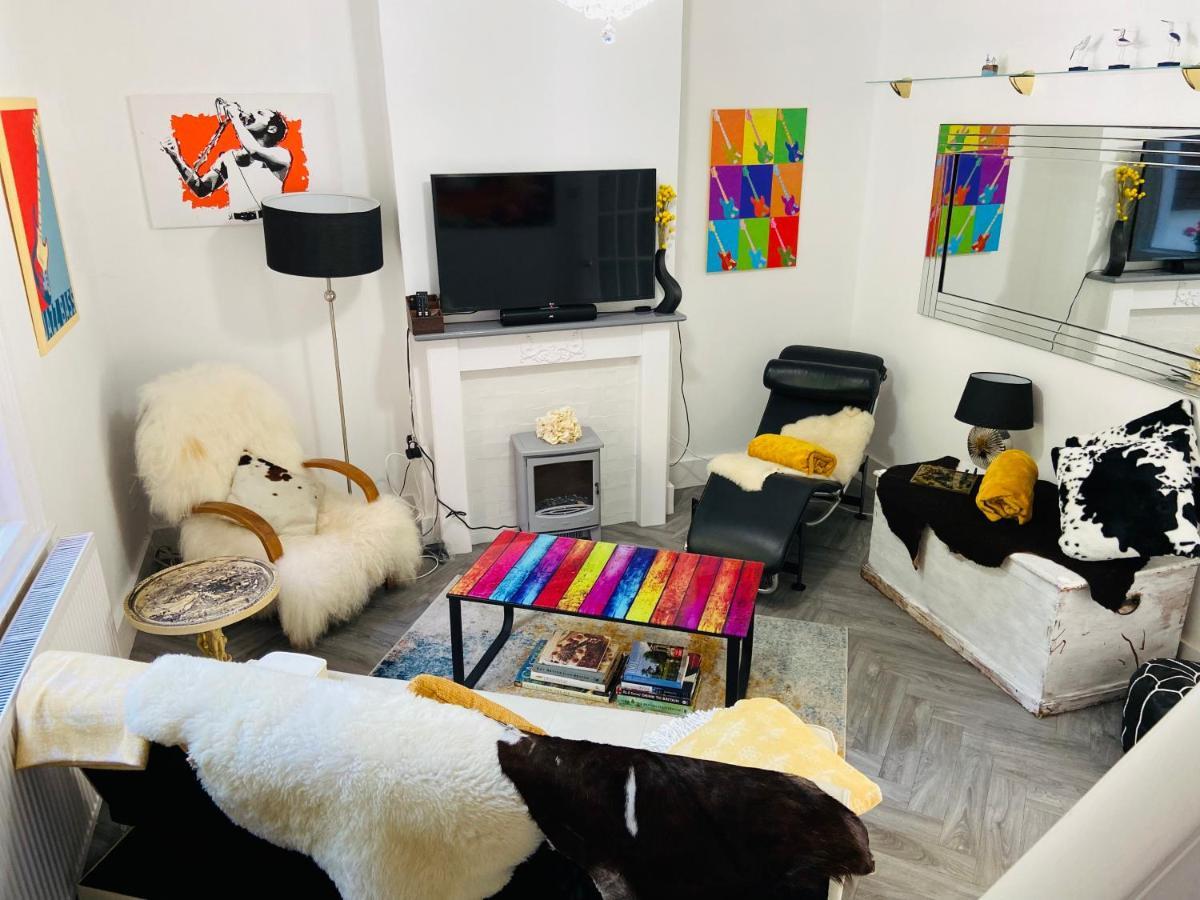 Funky Cozy Cottage With Outside Space Eastbourne Eksteriør billede